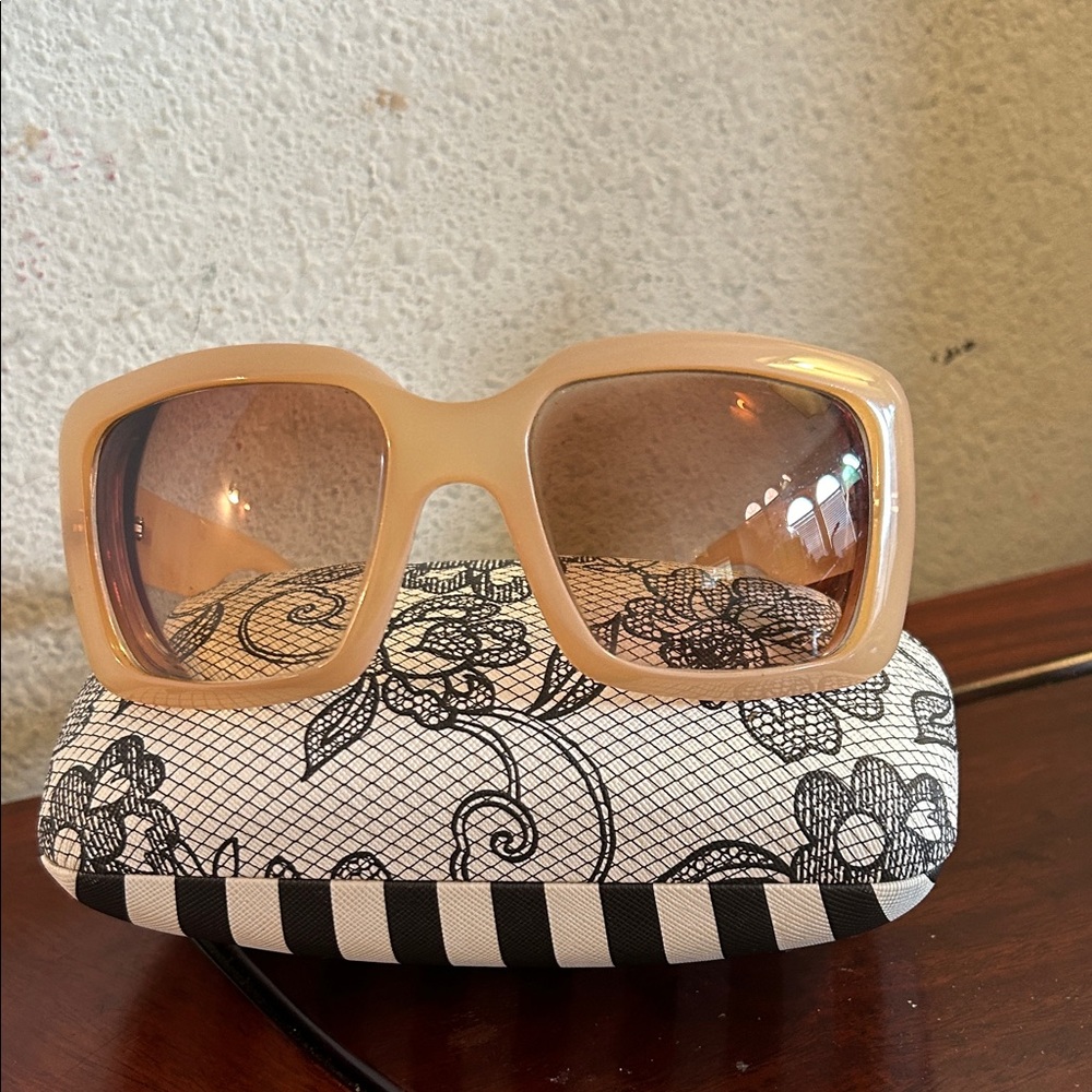Women’s Oversized Square Sunglasses - Beige